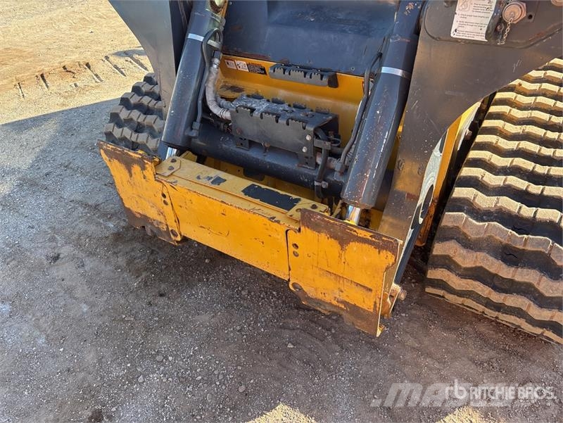 John Deere 333G Skid steer loaders