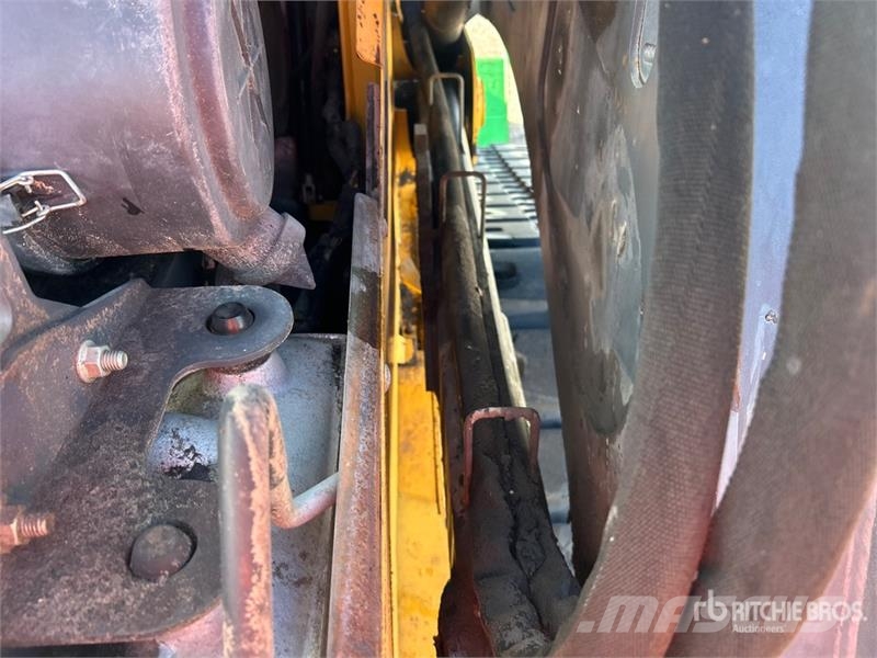 John Deere 333G Мини-погрузчики