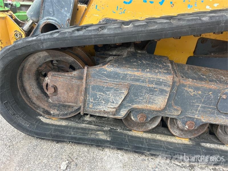 John Deere 333G Мини-погрузчики