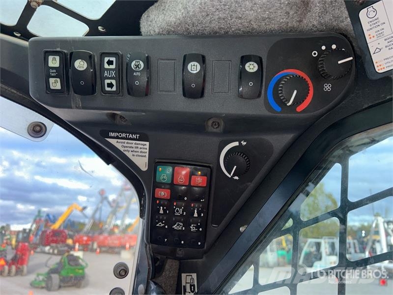 John Deere 333G Міні-навантажувачі