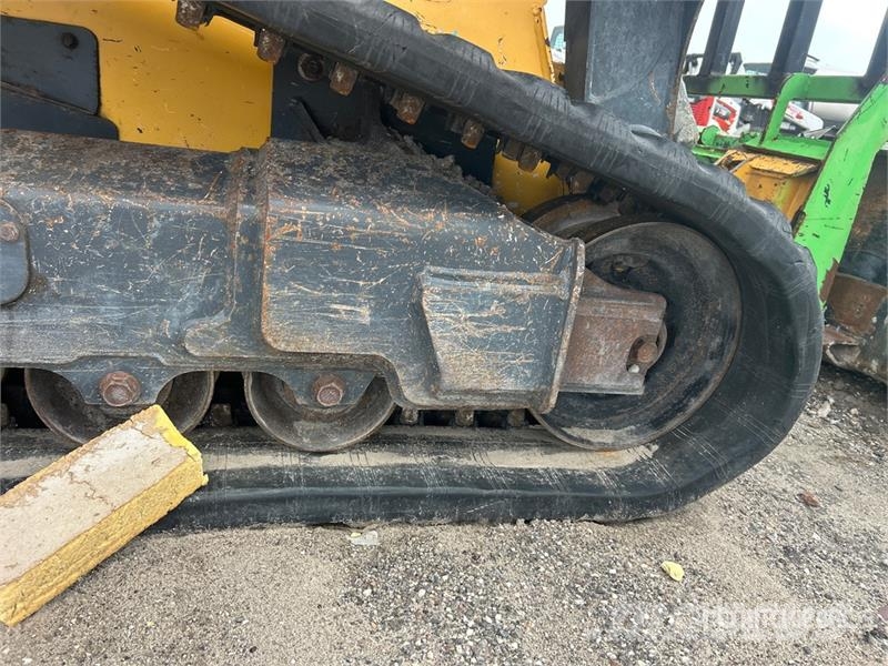 John Deere 333G Мини-погрузчики