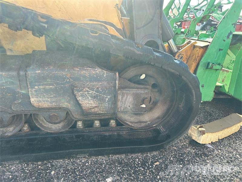 John Deere 333G Мини-погрузчики
