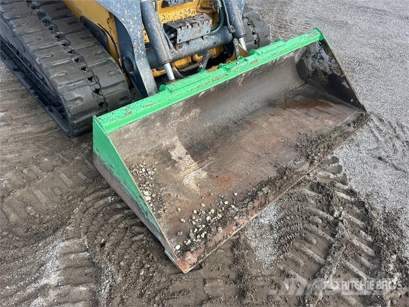 John Deere 333G Мини-погрузчики