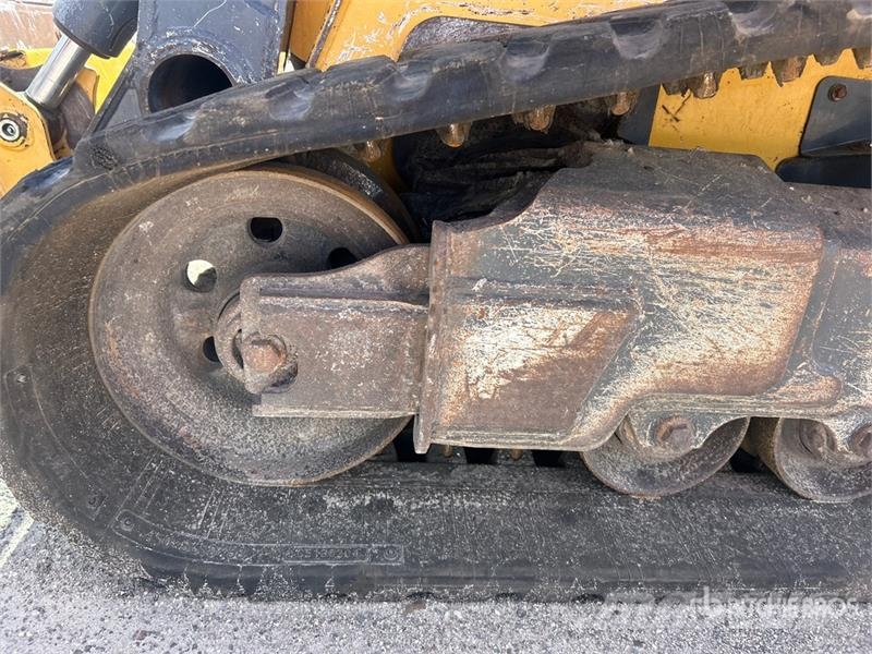 John Deere 333G Skid steer mini nakladalci