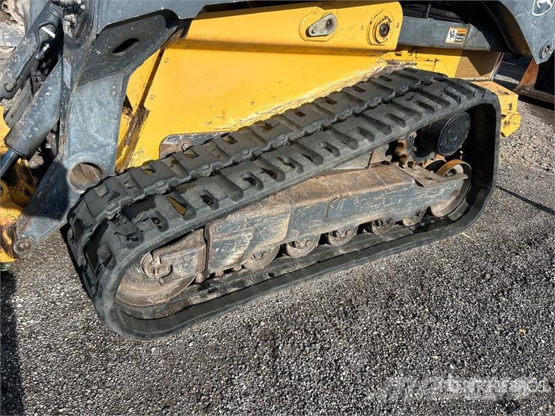 John Deere 333G Мини-погрузчики