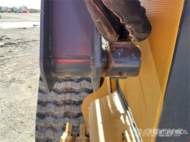 John Deere 333G Skid steer mini nakladalci