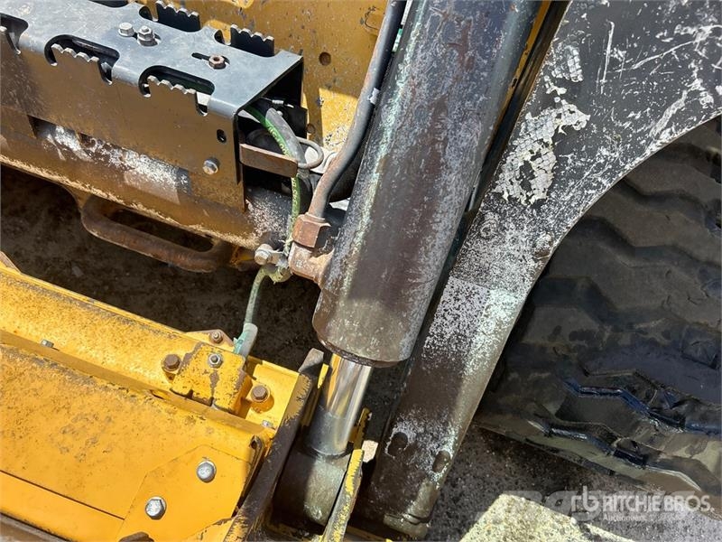 John Deere 333G Skid steer mini nakladalci