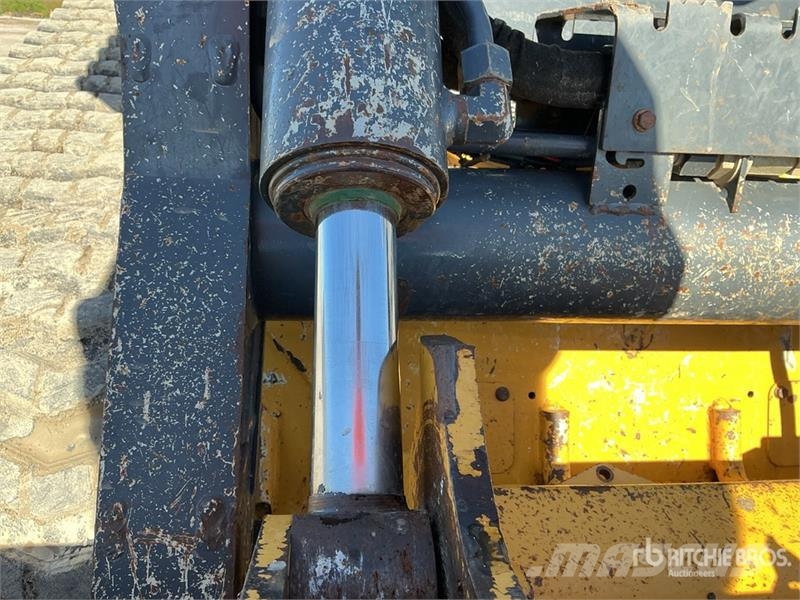 John Deere 333G Skid steer mini nakladalci