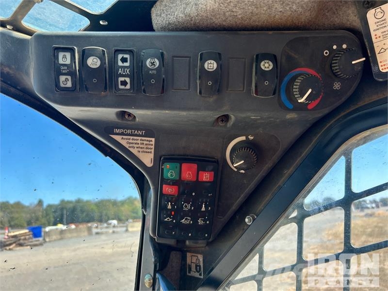 John Deere 333G Skid steer mini utovarivači
