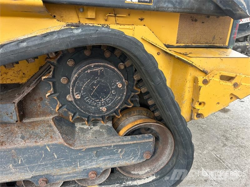 John Deere 333G Мини-погрузчики