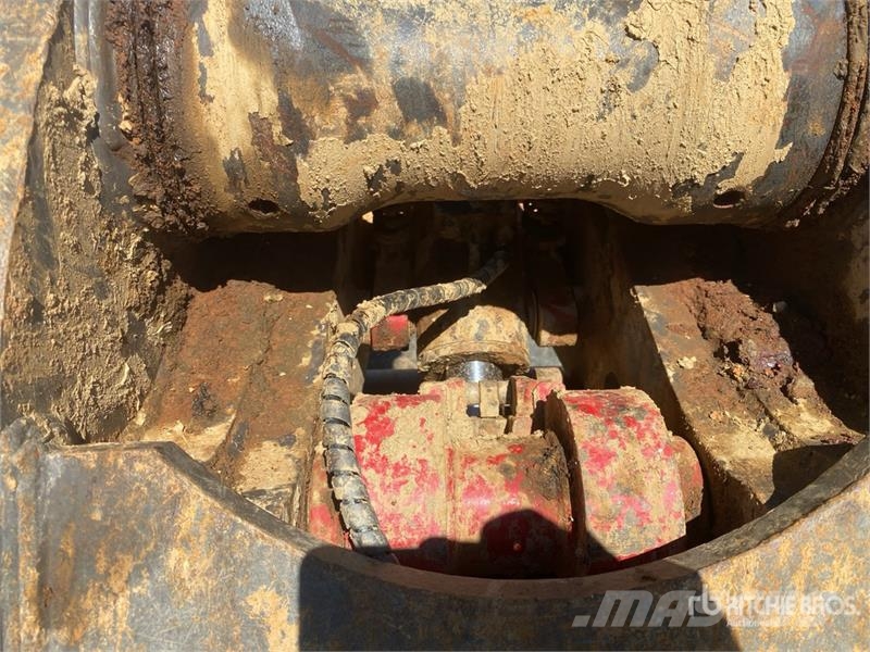 John Deere 350 P-Tier Pásové rýpadlá