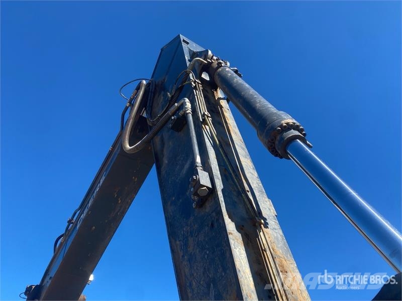 John Deere 350 P-Tier Pásové rýpadlá