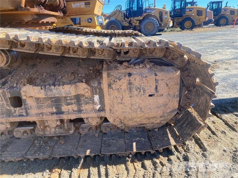 John Deere 350 P-Tier Pásové rýpadlá