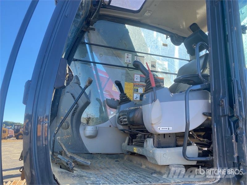 John Deere 350 P-Tier Pásové rýpadlá