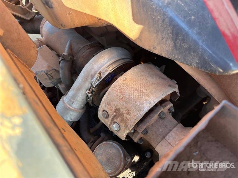 John Deere 350D 铰接式自卸车