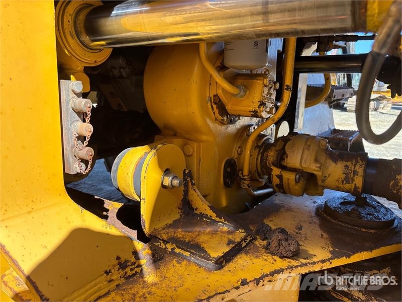 John Deere 350D 铰接式自卸车