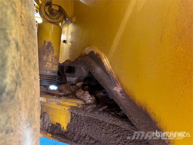 John Deere 350D 铰接式自卸车