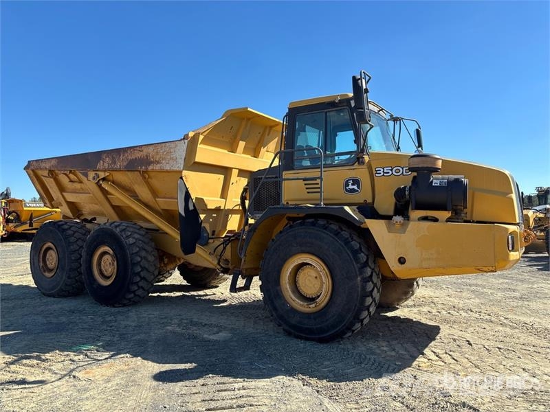 John Deere 350D 铰接式自卸车