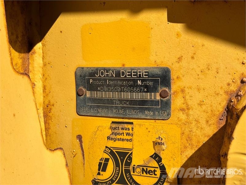 John Deere 350D 铰接式自卸车
