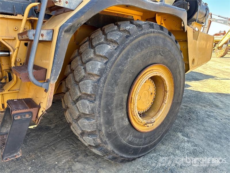 John Deere 350D 铰接式自卸车