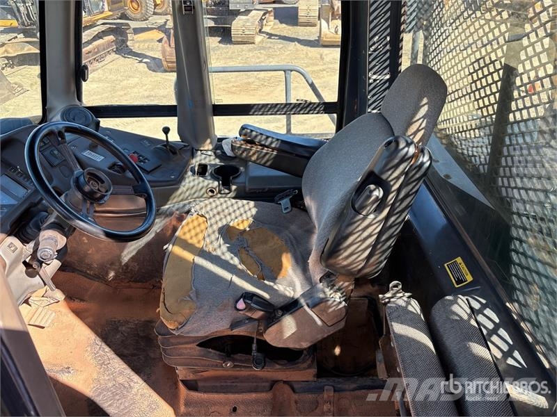 John Deere 350D 铰接式自卸车