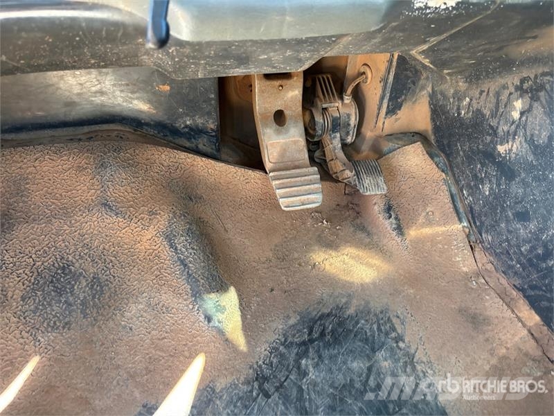 John Deere 350D 铰接式自卸车