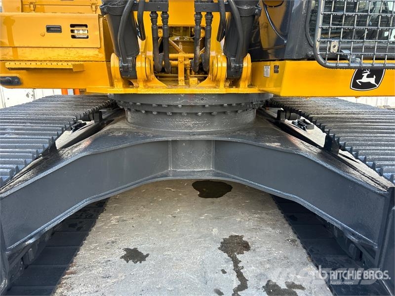 John Deere 350G LC Tracked Excavator حفارات زحافة