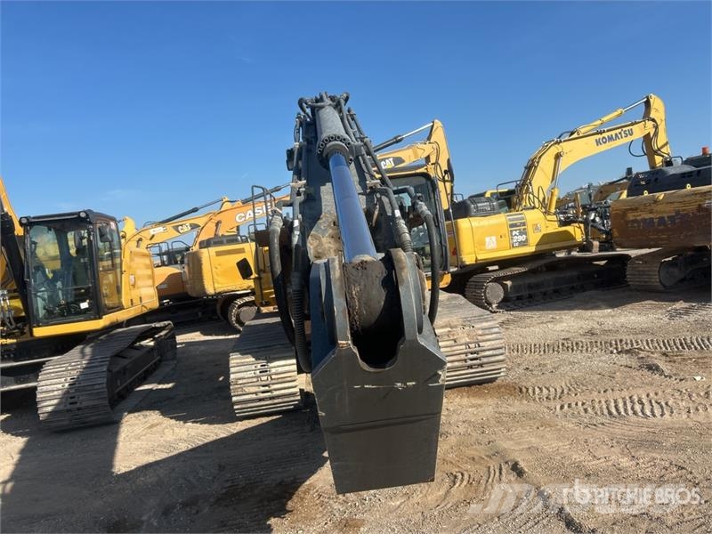 John Deere 350G LC Tracked Excavator Kāpurķēžu ekskavatori