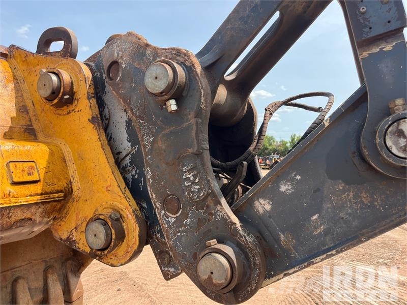 John Deere 350G LC Tracked Excavator Paletli ekskavatörler
