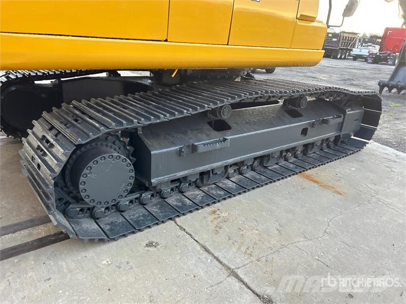 John Deere 350G LC Tracked Excavator حفارات زحافة