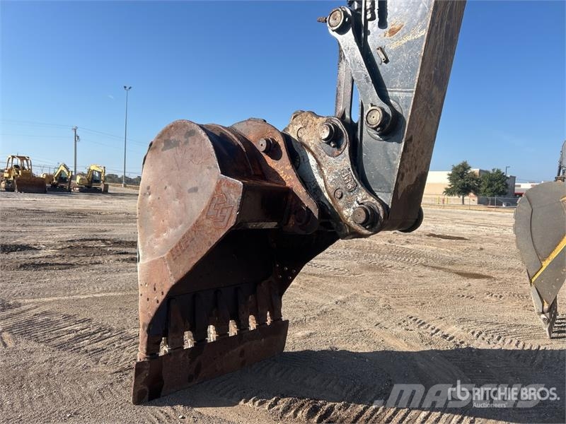 John Deere 350G LC Tracked Excavator Kāpurķēžu ekskavatori
