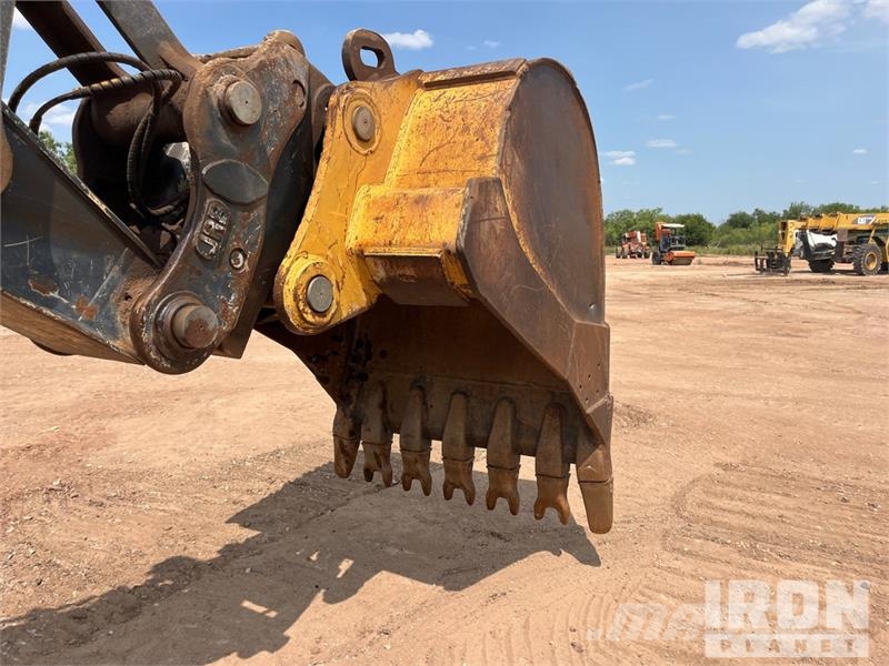John Deere 350G LC Tracked Excavator Paletli ekskavatörler