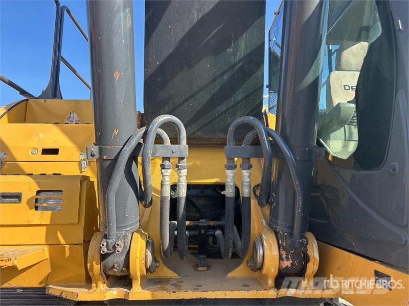 John Deere 350G LC Tracked Excavator Kāpurķēžu ekskavatori