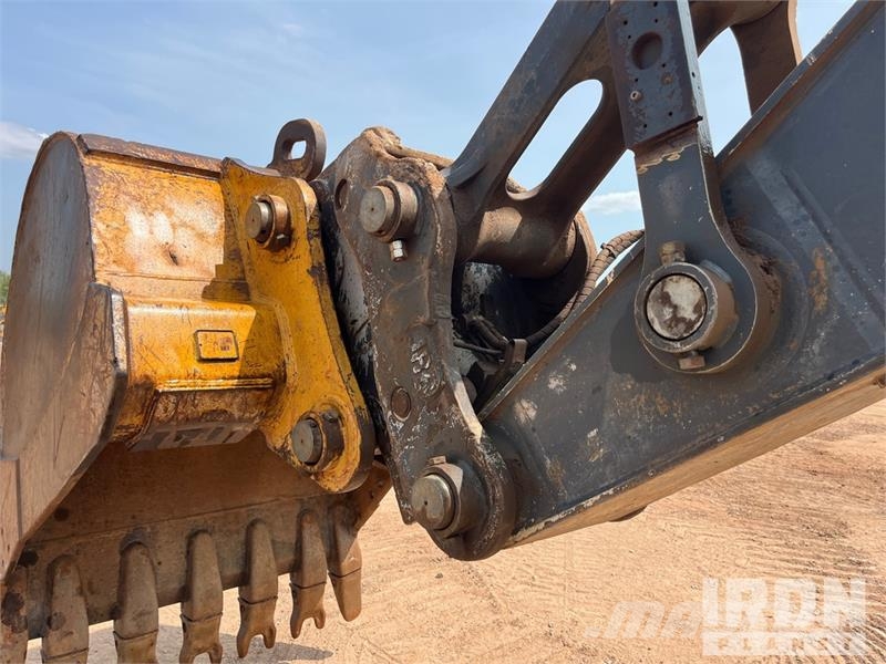 John Deere 350G LC Tracked Excavator Paletli ekskavatörler