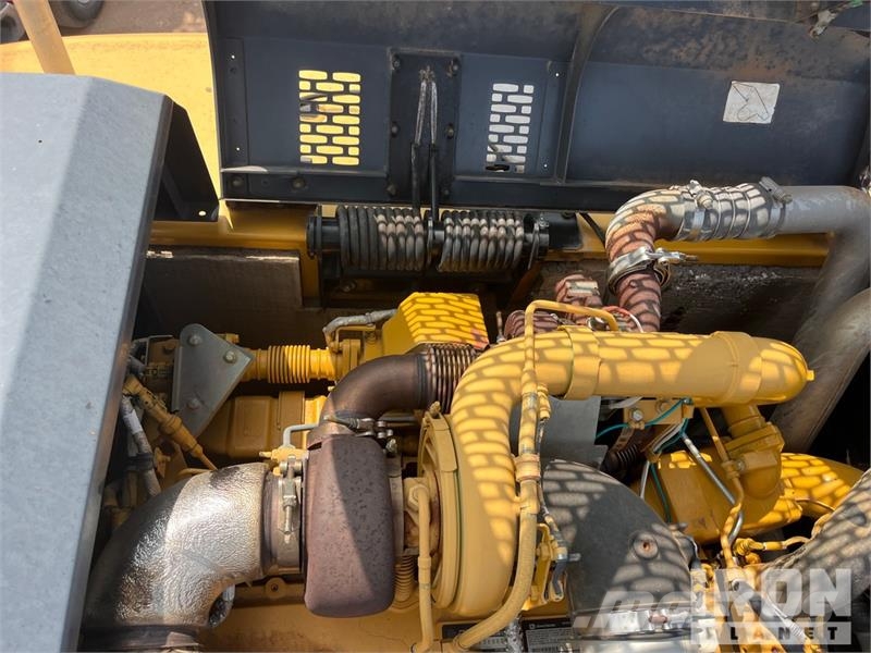 John Deere 350G LC Tracked Excavator Paletli ekskavatörler