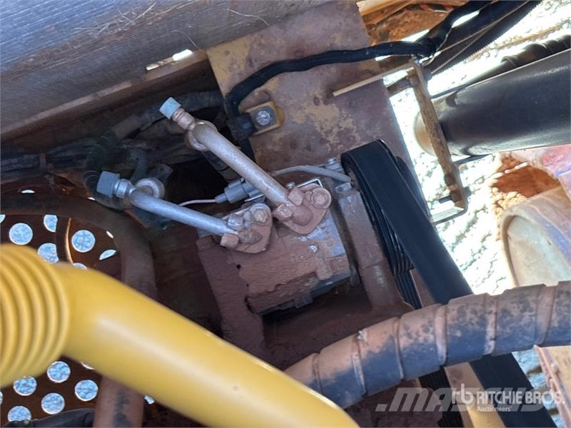 John Deere 350G LC Tracked Excavator 履带挖掘机