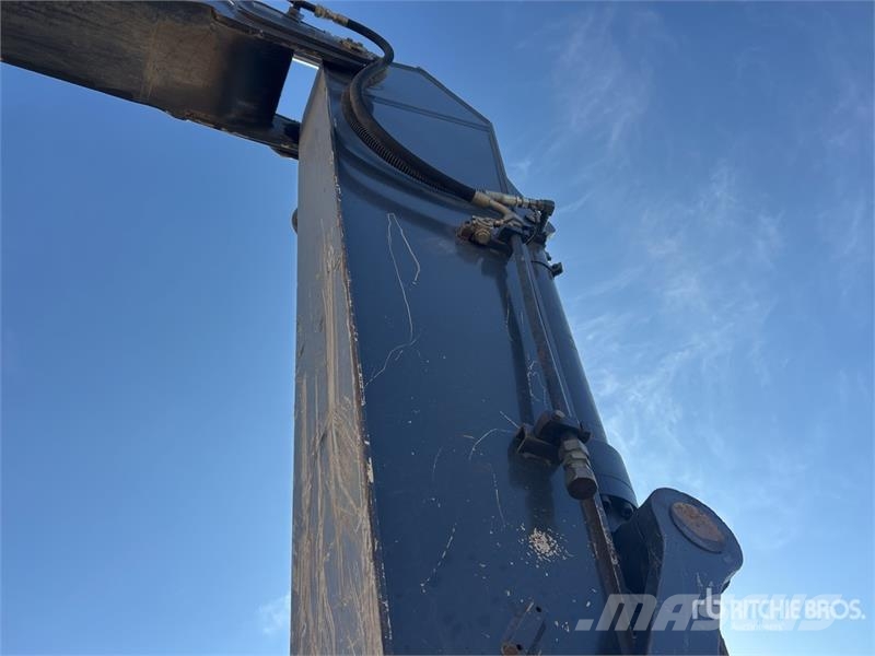 John Deere 350G LC Tracked Excavator Kāpurķēžu ekskavatori