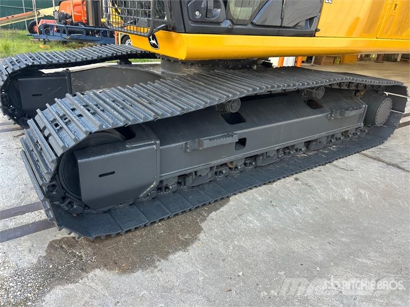 John Deere 350G LC Tracked Excavator حفارات زحافة
