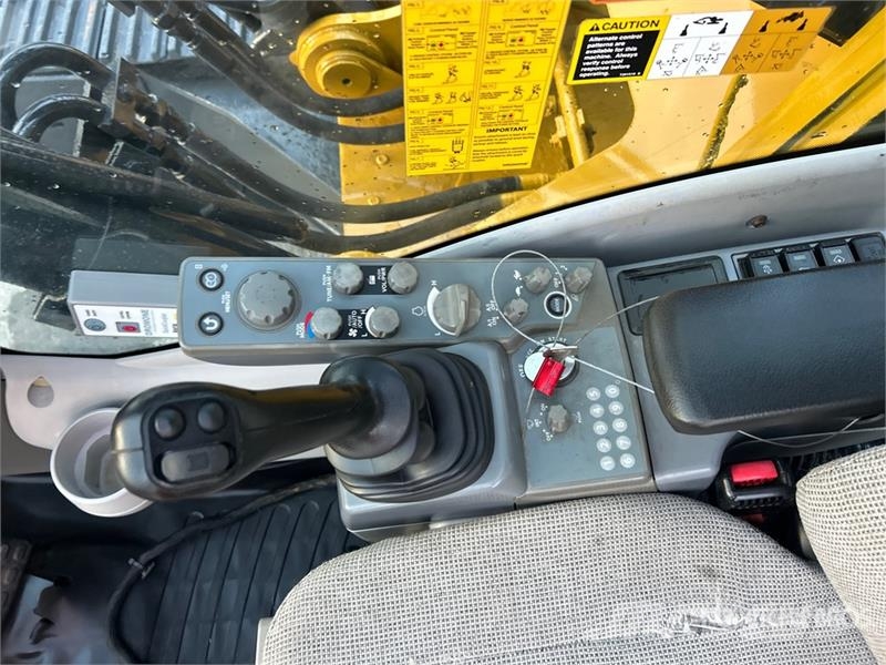 John Deere 350G LC Tracked Excavator حفارات زحافة