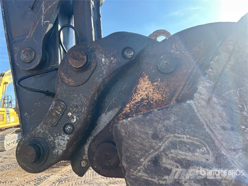 John Deere 350G LC Tracked Excavator Kāpurķēžu ekskavatori