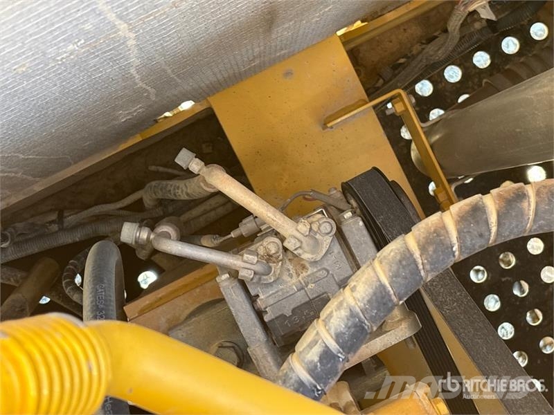 John Deere 350G LC Tracked Excavator Crawler excavators