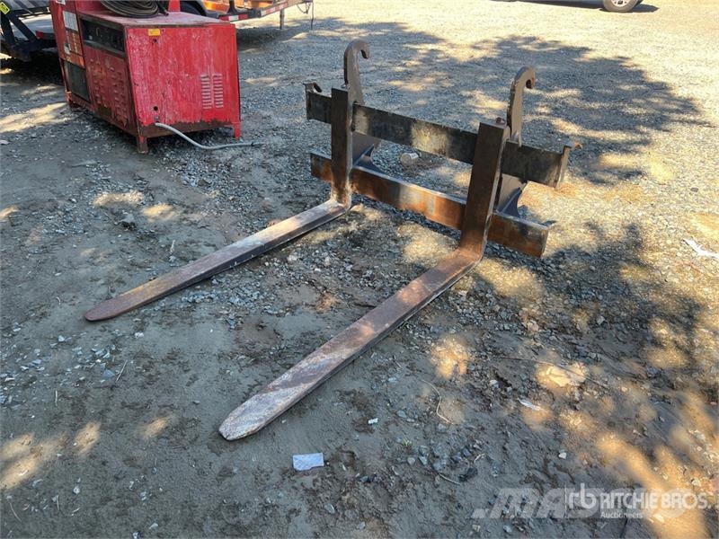 John Deere 37 in Backhoe Forks Vilice