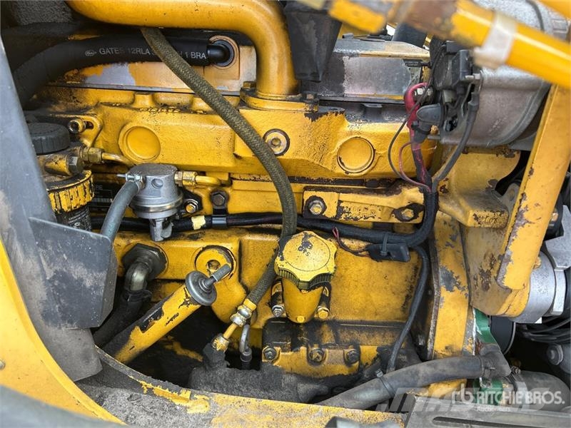 John Deere 410G Ekskavatori-iekrāvēji