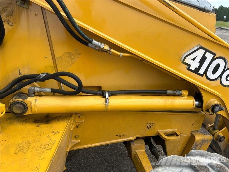 John Deere 410G Ekskavatori-iekrāvēji