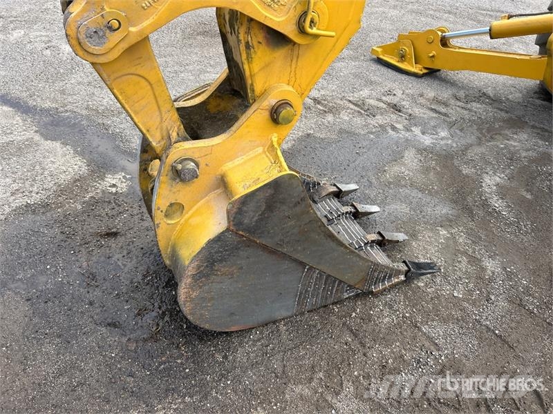 John Deere 410G Ekskavatori-iekrāvēji