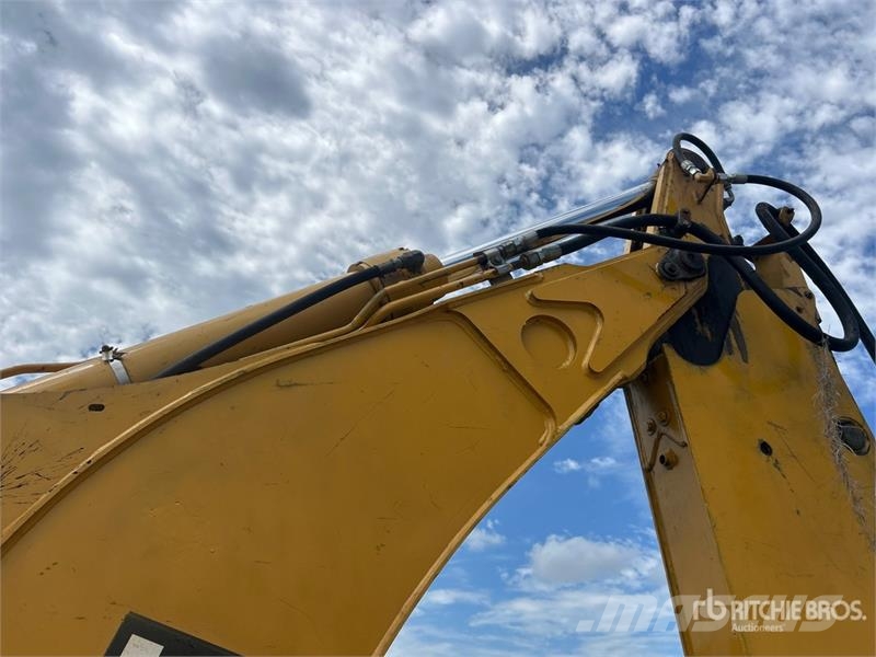 John Deere 410G Ekskavatori-iekrāvēji