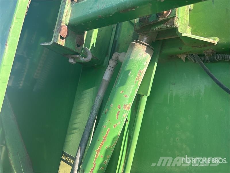 John Deere 435 Рулонные пресс-подборщики