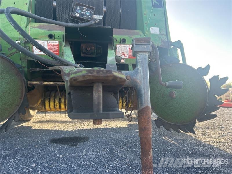 John Deere 435 Рулонные пресс-подборщики