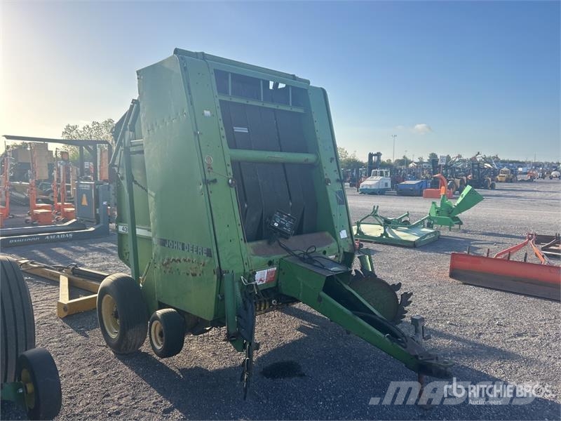 John Deere 435 Рулонные пресс-подборщики
