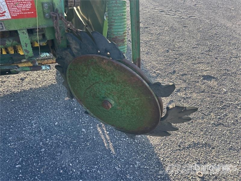 John Deere 435 Рулонные пресс-подборщики
